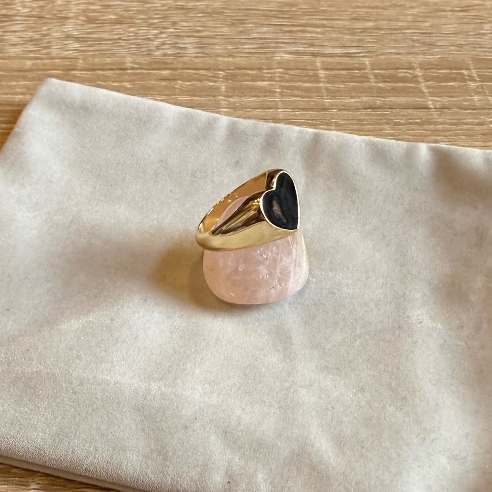 Black Enamel Gold Plated Heart Ring Size 7 - Picture 3 of 7